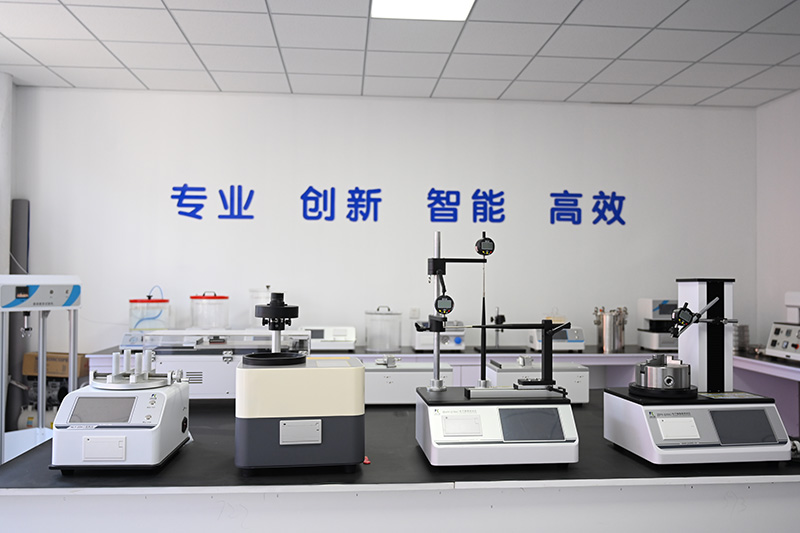 濟南中科電子實(shí)驗室儀器展示.jpg